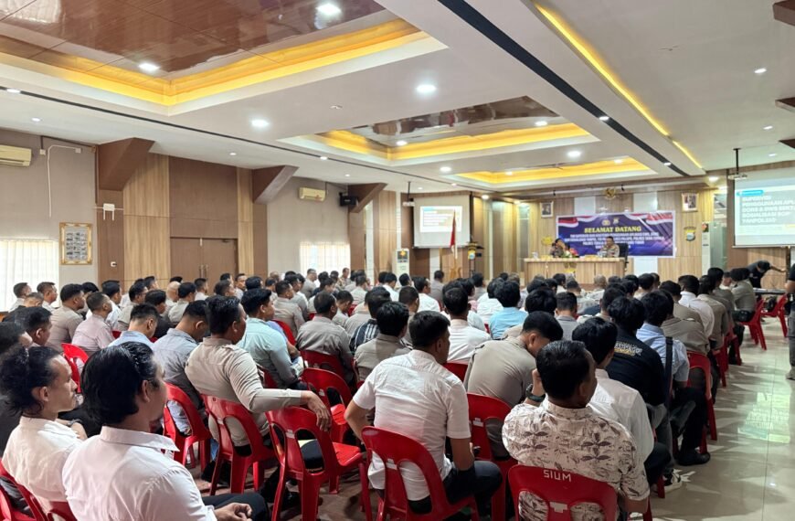 Supervisi Dan Asistensi Penggunaan Aplikasi Ews, Dors Dan Sosialisasi Yanpol 110 Pada Polres Se Luwu Raya