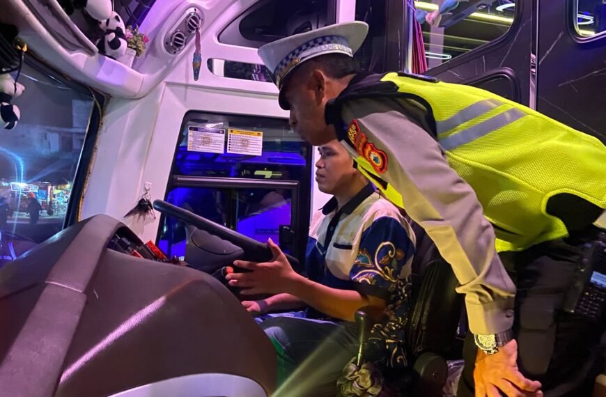 H10 Ops Zebra, Polres Palopo Sinergitas Dishub dan Jasa Raharja Palopo Ramp Check atau pemeriksaan kelayakan kendaraan angkutan umum di Terminal