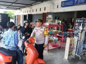 Preventif Melalui Operasi Kasih Sayang, Kapolsek Wara Utara&hellip;