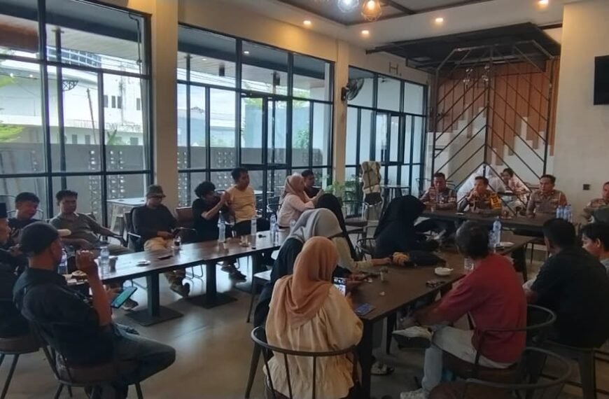 Baru Menjabat, Kasat Lantas Res Palopo Sillaturahmi Bersama Media