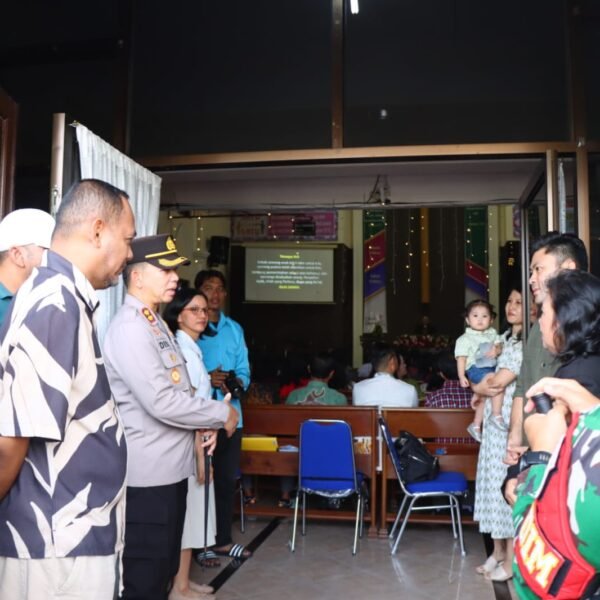 Ibadah Natal 2025, Kapolres Palopo dan Forkopimda Lakukan&hellip;