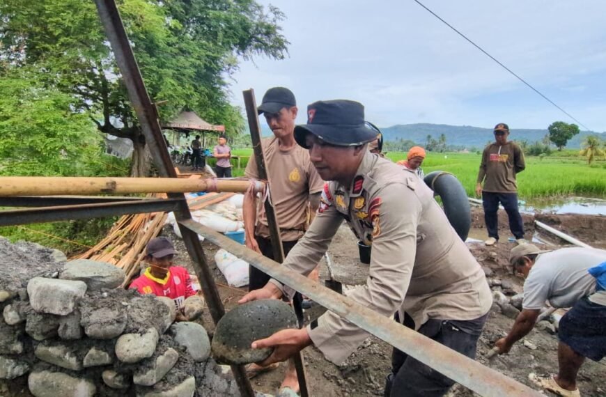 Brimob Batalyon C Pelopor Turun Bantu Pembangunan Jembatan&hellip;