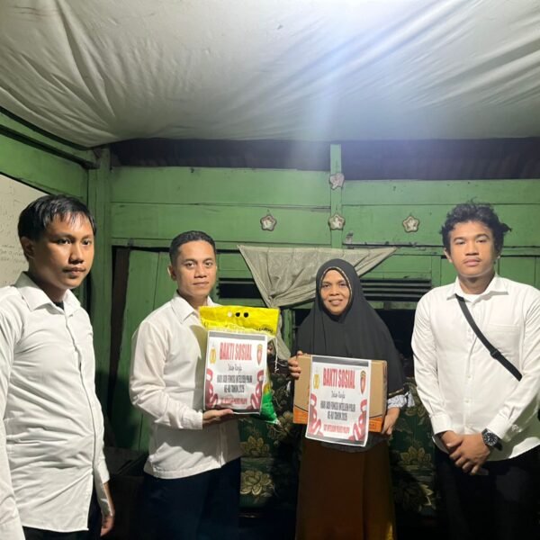 Bansos HUT Intelakam, Polres Palopo Bagi Sembako Bagi…