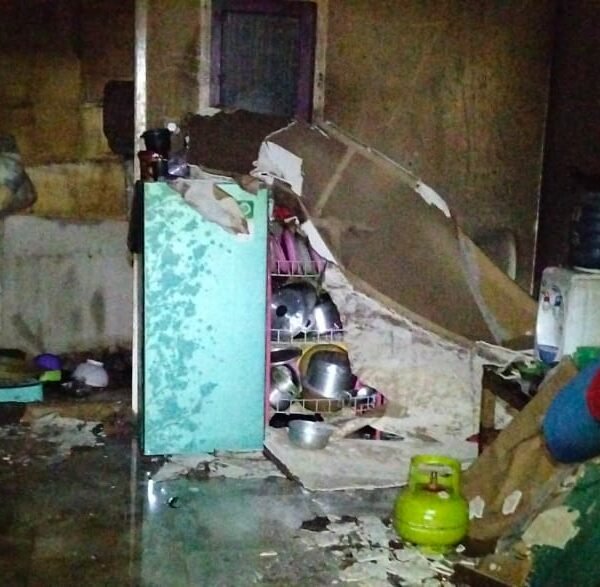 Polsek Warsel olah TKP Kebakaran di Perumahan Harmoni&hellip;