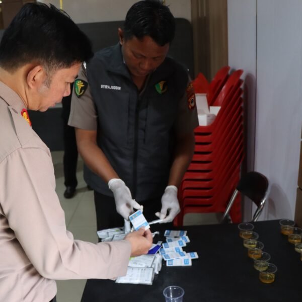 Mendadak, Kapolres Palopo Riksa Urine Personilnya Secara Random&hellip;