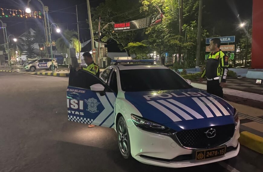 Patroli Biru di Bulan Suci&hellip;