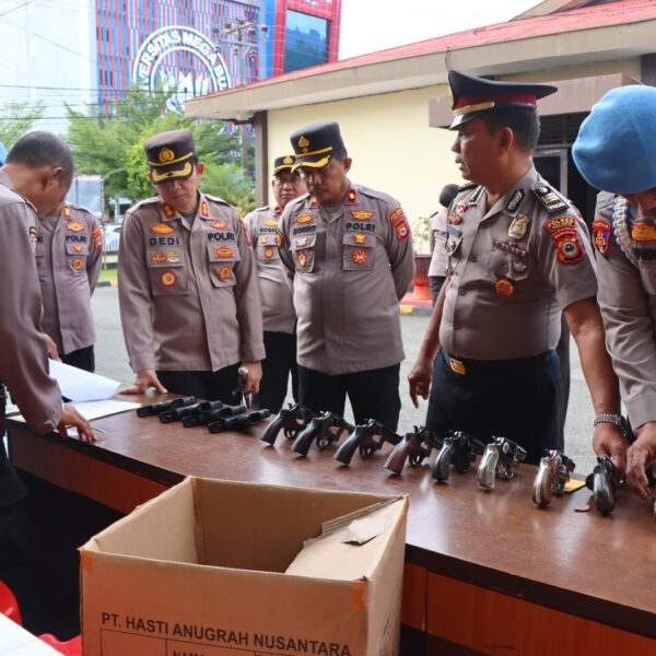 Pengawasan Bertugas, Kapolres Palopo Riksa Senpi Personil Polres&hellip;